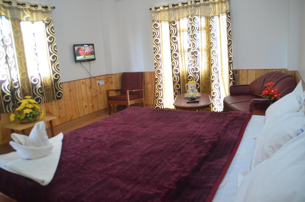 Вилла Sarvesh Residency Кодайканал Экстерьер фото