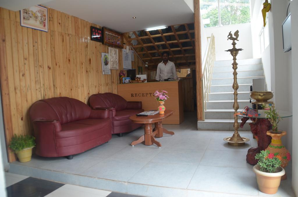 Вилла Sarvesh Residency Кодайканал Экстерьер фото